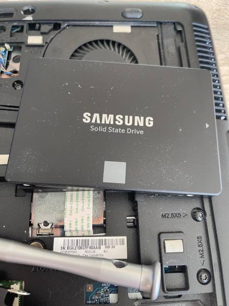 Remplacer un disque dur HDD par un disque dur SSD près de Lillebonne 76